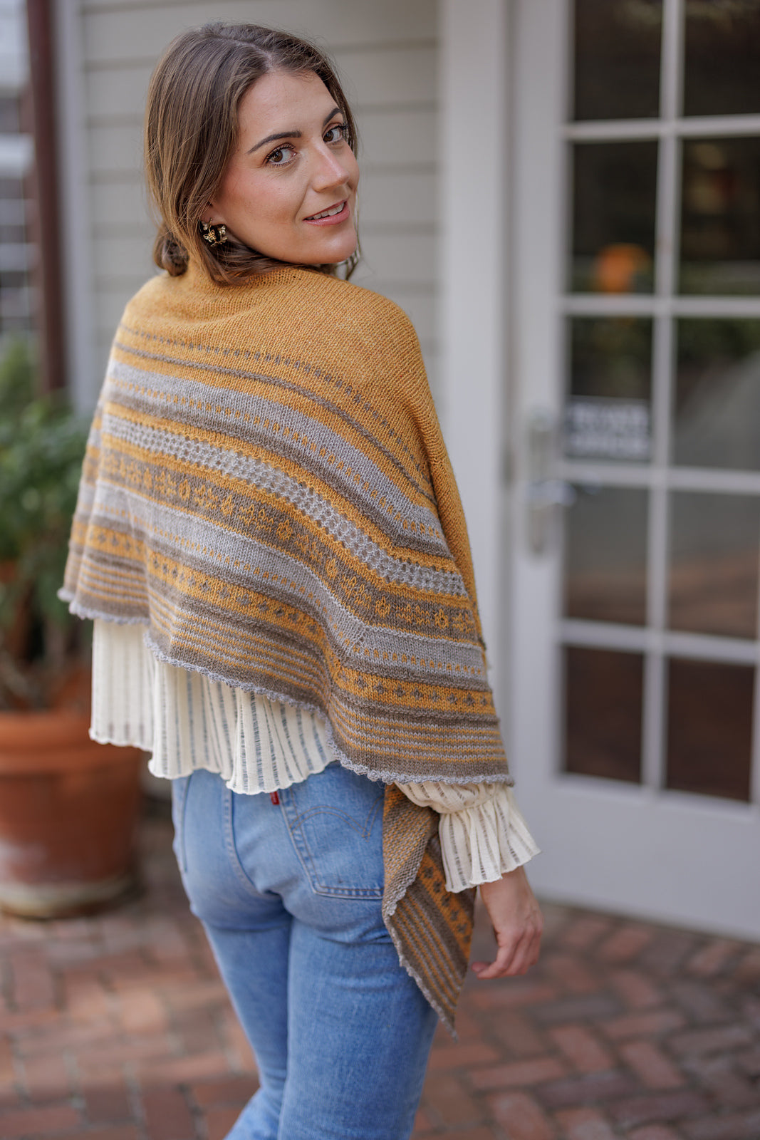 A FREE Yarn Citizen Pattern - Brittlebrush Shawl (PDF)
