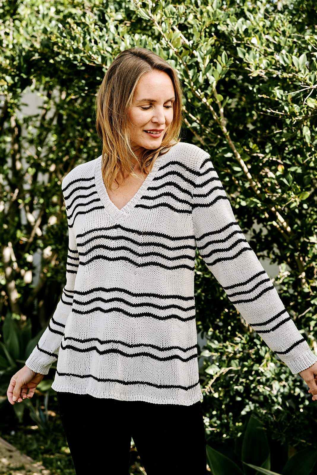 A Trendsetter Pattern - A-Line Swing V-Pullover 6600F (PDF)