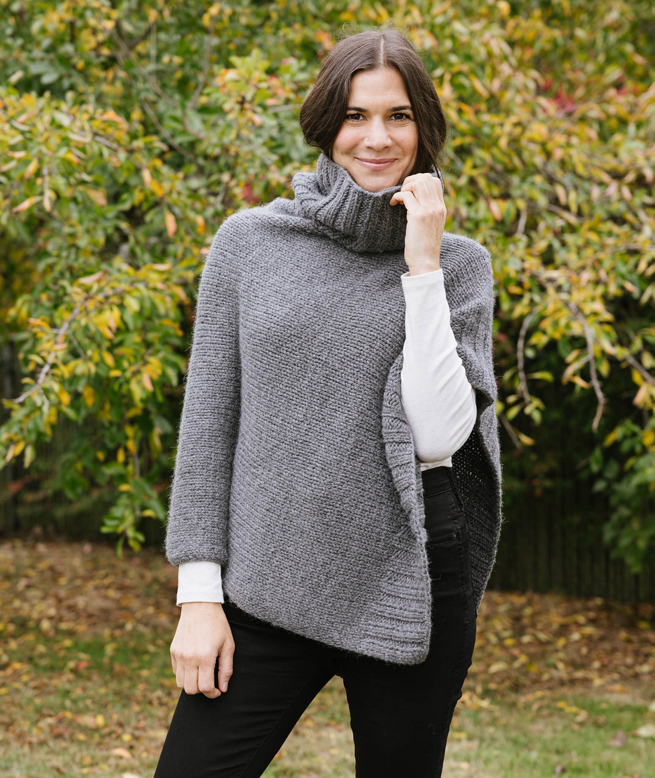 A Churchmouse Yarns and Teas Pattern - Chunky Seamless Poncho (PDF)