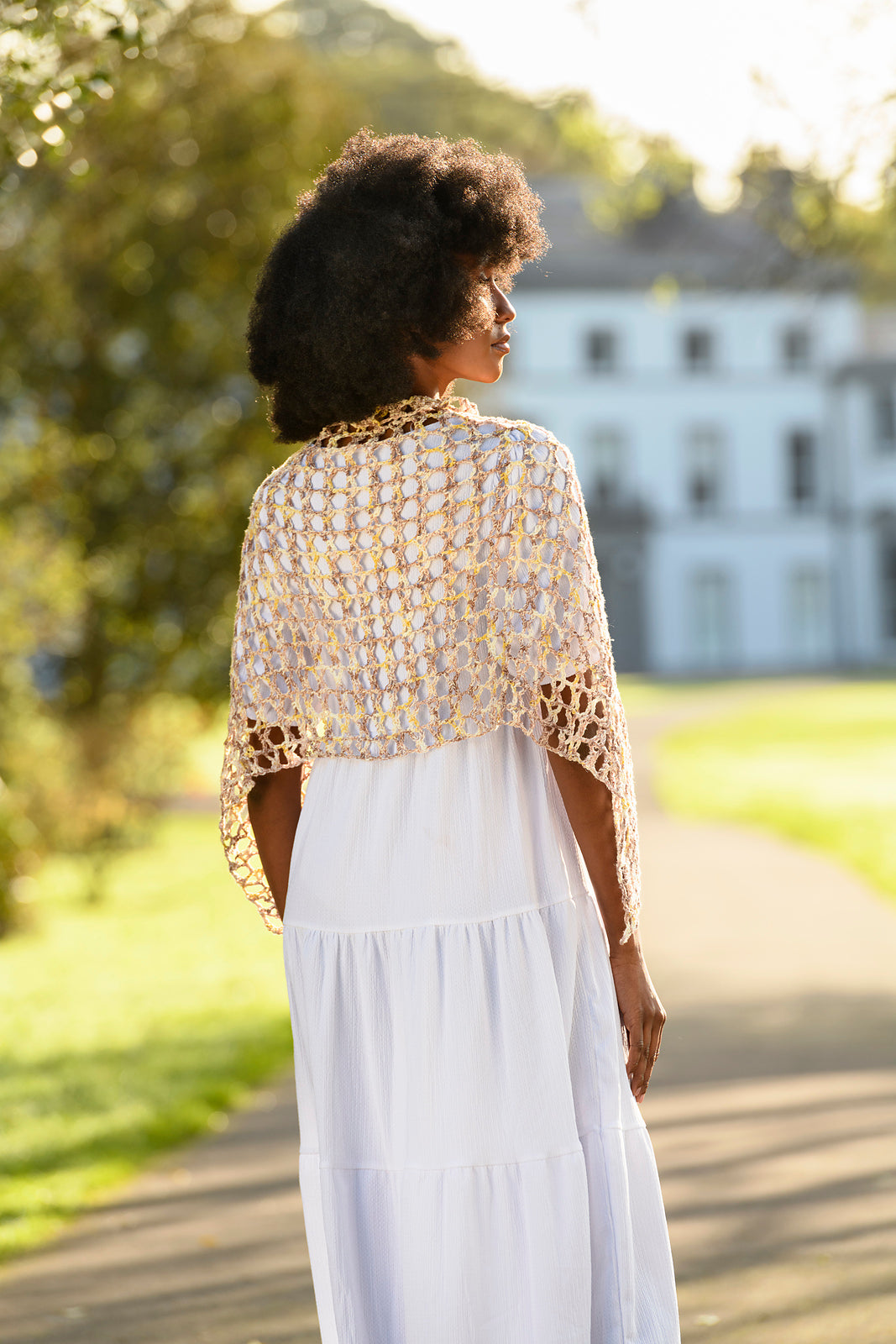A Juniper Moon Farm Zooey Spray Pattern - Rosette Shawl (PDF)