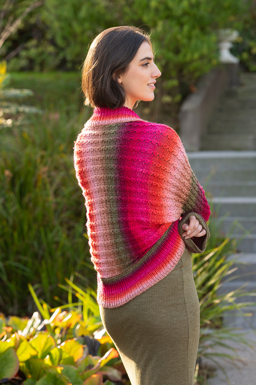 A Juniper Moon Farm Iridescence Pattern - Cleo Shrug (PDF)