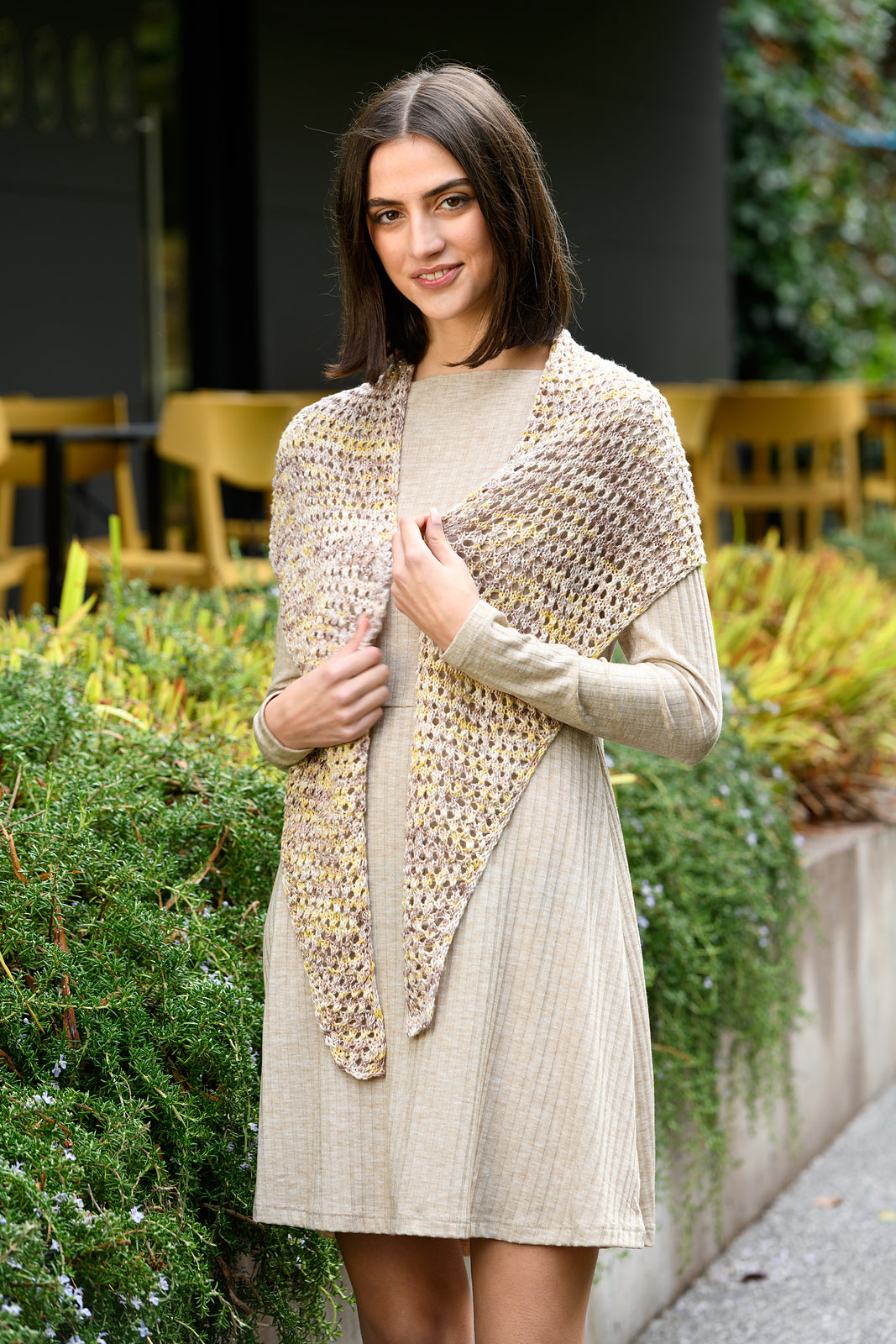 A Juniper Moon Farm Zooey Spray Pattern - Naya Shawl (PDF)