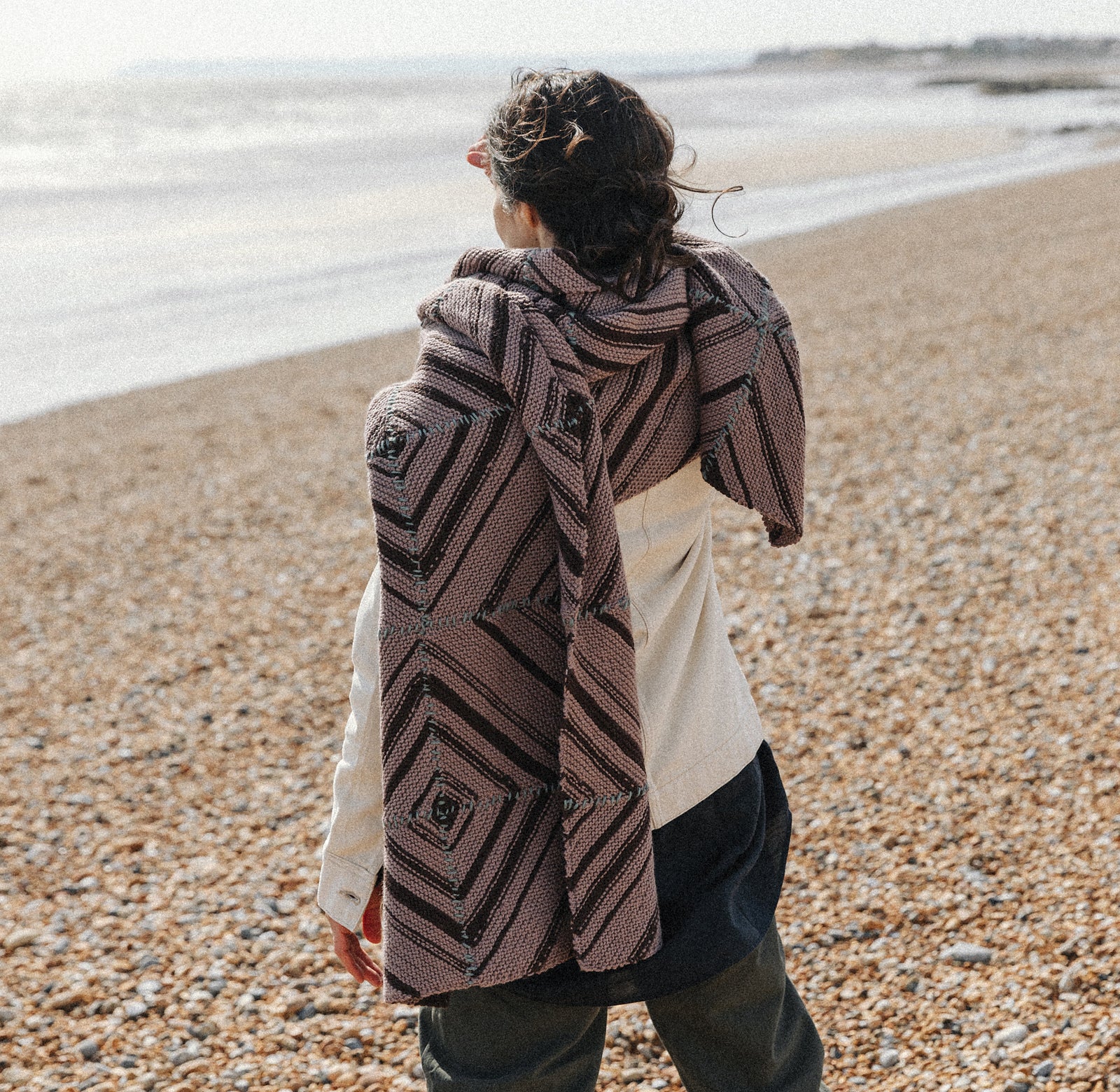 A Rowan Pebble Island Pattern - Nest Wrap (PDF)