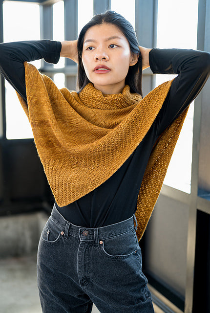 A Churchmouse Yarns and Teas Pattern - Seamless Poncho (PDF)