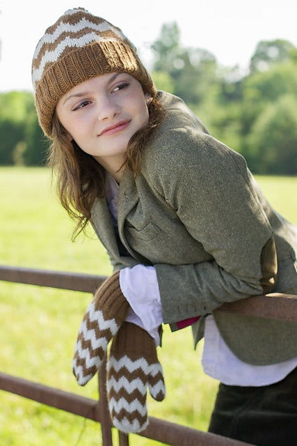 A Juniper Moon Farm Herriot Pattern Herbie Chevron Hat Mittens (PDF)