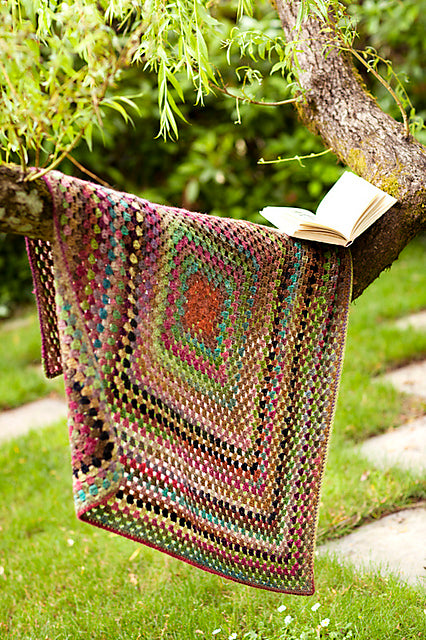 A Churchmouse Yarns and Teas Pattern - One Big Granny Square Throw & Afghan (PDF)
