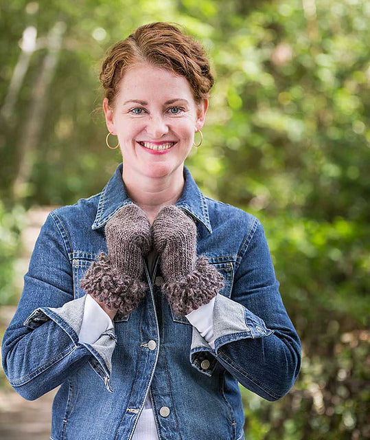 A Churchmouse Yarns and Teas Pattern - Woolly Loop Accessories (PDF)