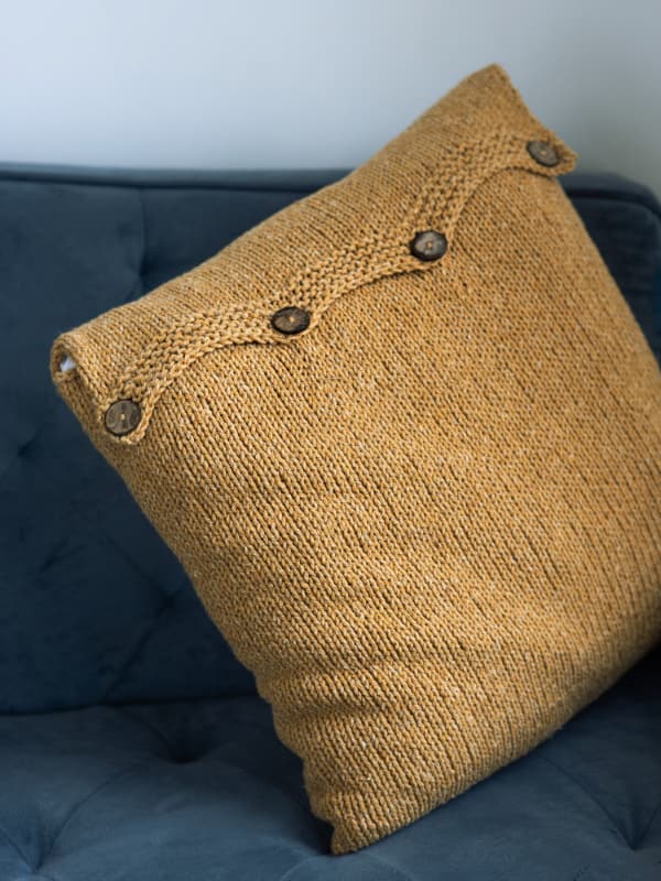 !A FREE Berroco Remix Chunky Pattern - Yarrow Pillow Cover (PDF)