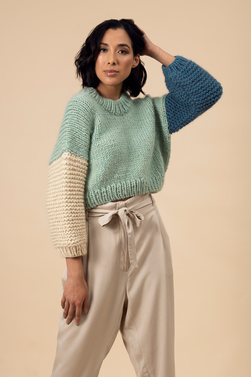 z FREE Amano Mamacha Pattern - Roberta Sweater (PDF)