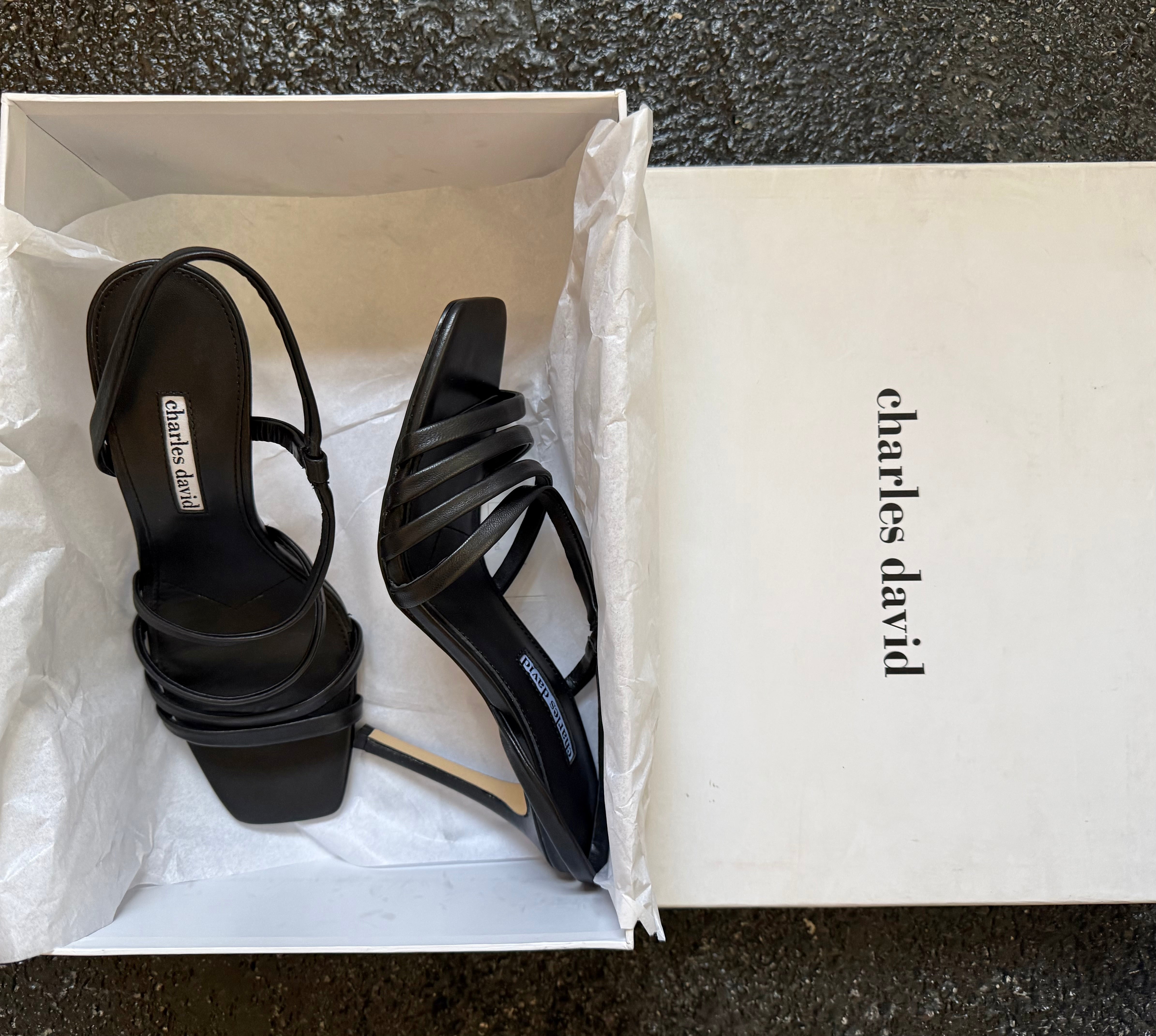 New in Box, Charles David Voyage Sandals, Size US 8.5, Black