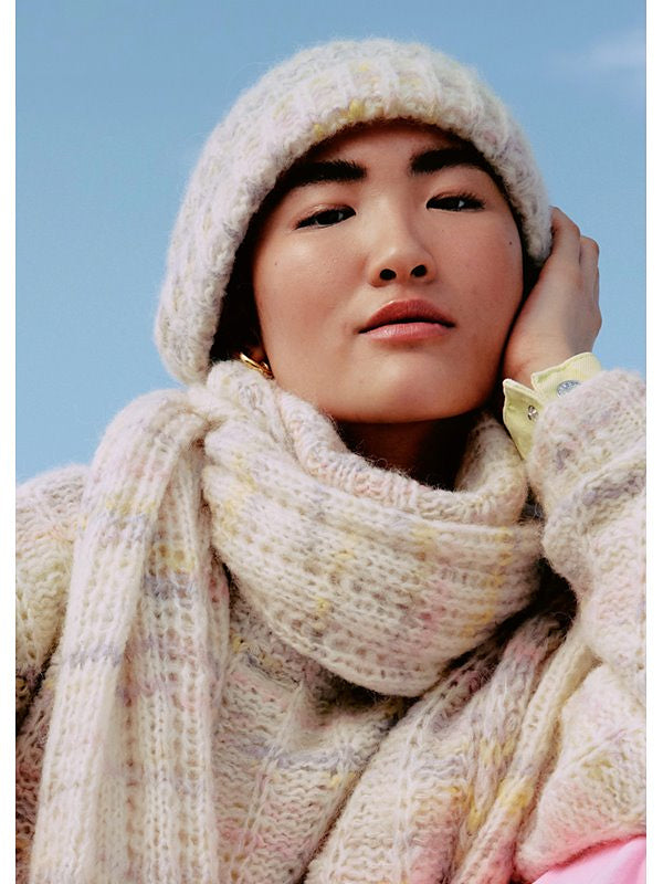A Lana Grossa Lala Berlin Hazy Pattern - #21 Hat (PDF)