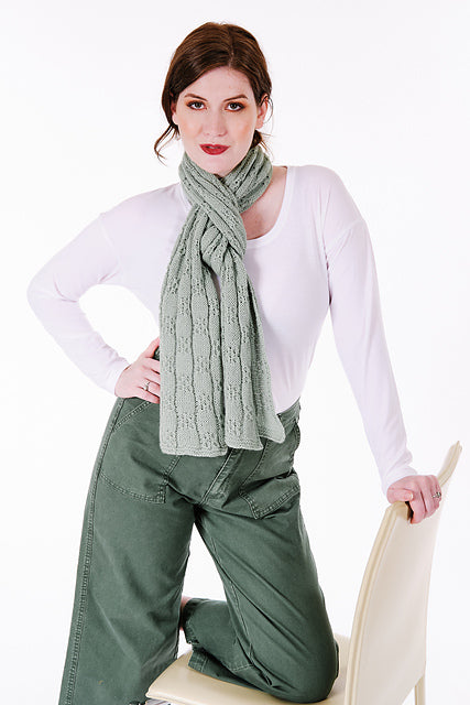 A Cardiff Pattern - Moving Cable Scarf (PDF)