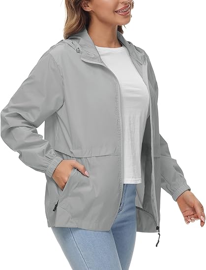 NWT Avoogue Womens Waterproof Hooded Outdoor Windbreaker Size: M