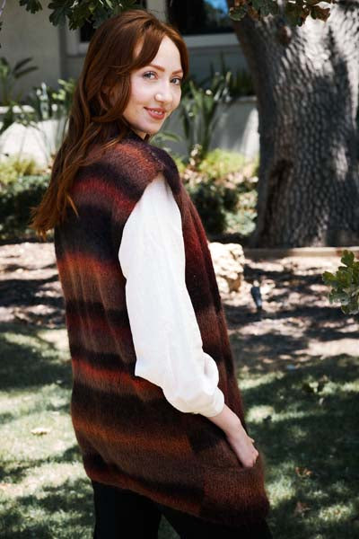 A Trendsetter Indulge Pattern - #6500-BB Front Overlap Pocket Vest (PDF)