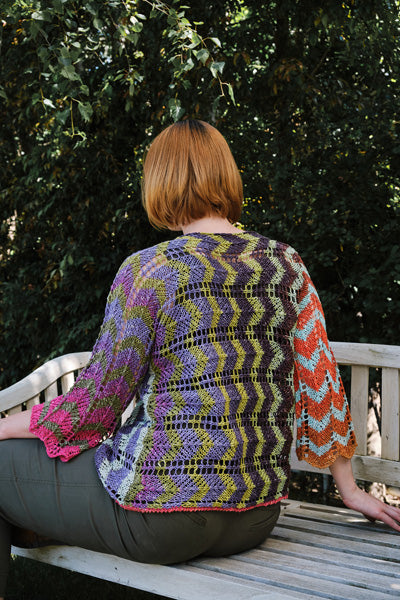 FREE with Purchase of FOUR balls of Trendsetter Apex - 7100-10 Apex 2 Color Zig Zag Side to Side Pullover Pattern (PDF)