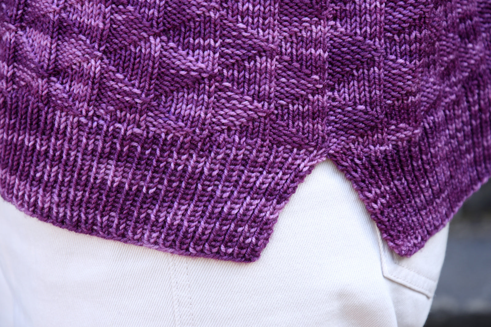 An Araucania Huasco DK Kettle Dyes Pattern - Bogota Slipover (PDF)
