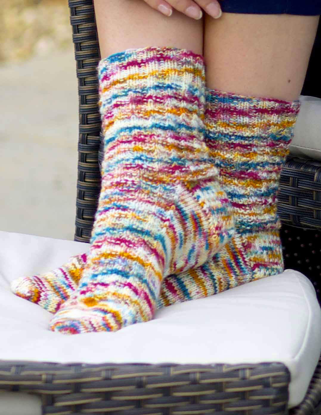 An Araucania Pattern - Anise Socks (PDF)