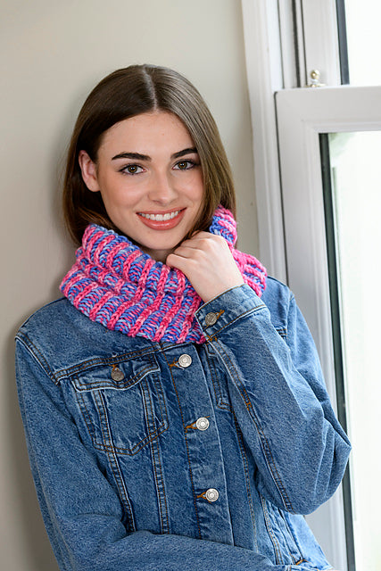 A Araucanie Huasco Chunky Pattern - Raya Cowl (PDF) knitting pattern on sale at Little Knits