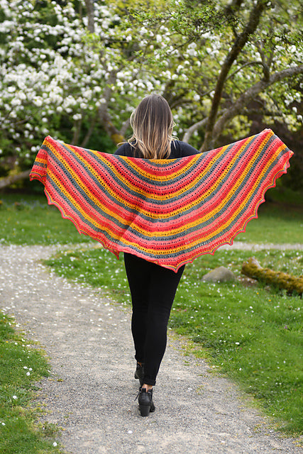 A FREE Cascade 220 Fingering Pattern - Bright Burst Shawl (PDF)Knitting Pattern on Sale at Little Knits