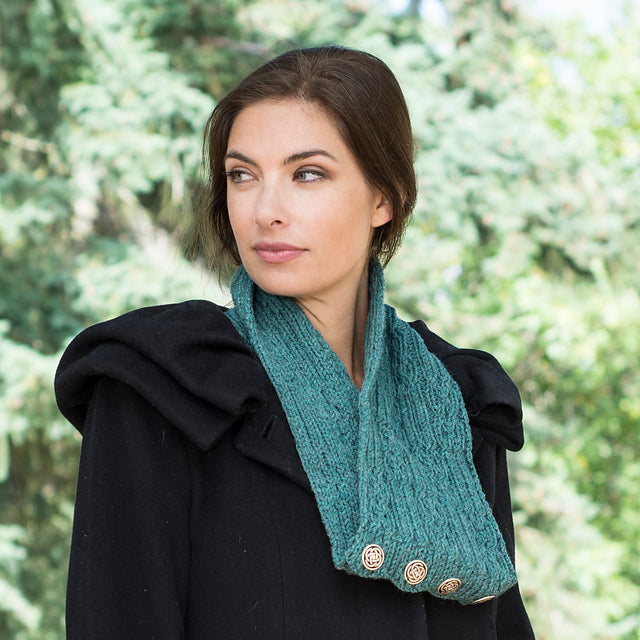 A FREE Cascade 220 Pattern - Celtic Cable and Rib Cowl (PDF) knitting pattern on sale at Little Knits