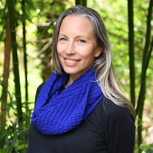 A FREE Cascade 220 Pattern - Diagonal Rib Cowl (PDF) knitting pattern on sale at Little Knits