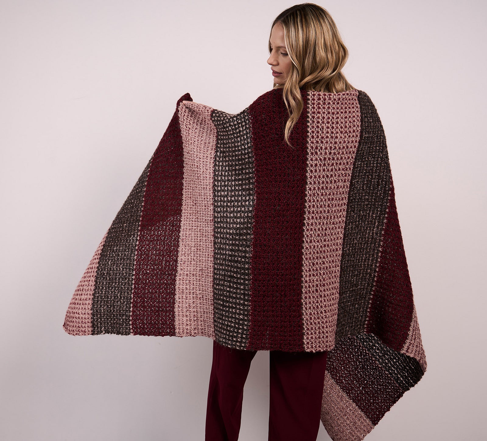 A Mode at Rowan Alpaca Cotton Pattern - Perry Wrap (PDF)