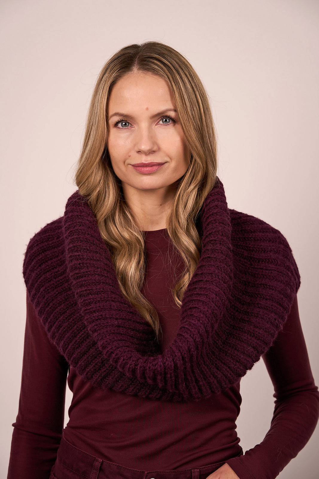 A Mode at Rowan Alpaca Wool and Alpaca Haze Pattern - Cassia Cowl + Beanie (PDF)