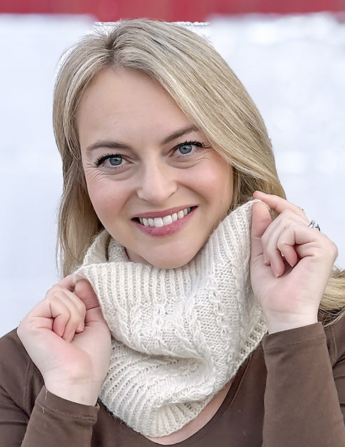 A Yarn Citizen Pattern - Luxe Love Cowl (PDF) a free knitting pattern at Little Knits