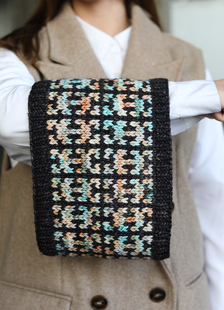 A Malabrigo Vientos Pattern - Arcade Cowl (Print Copy) - Free with purchases of Vientos yarn - One per customer