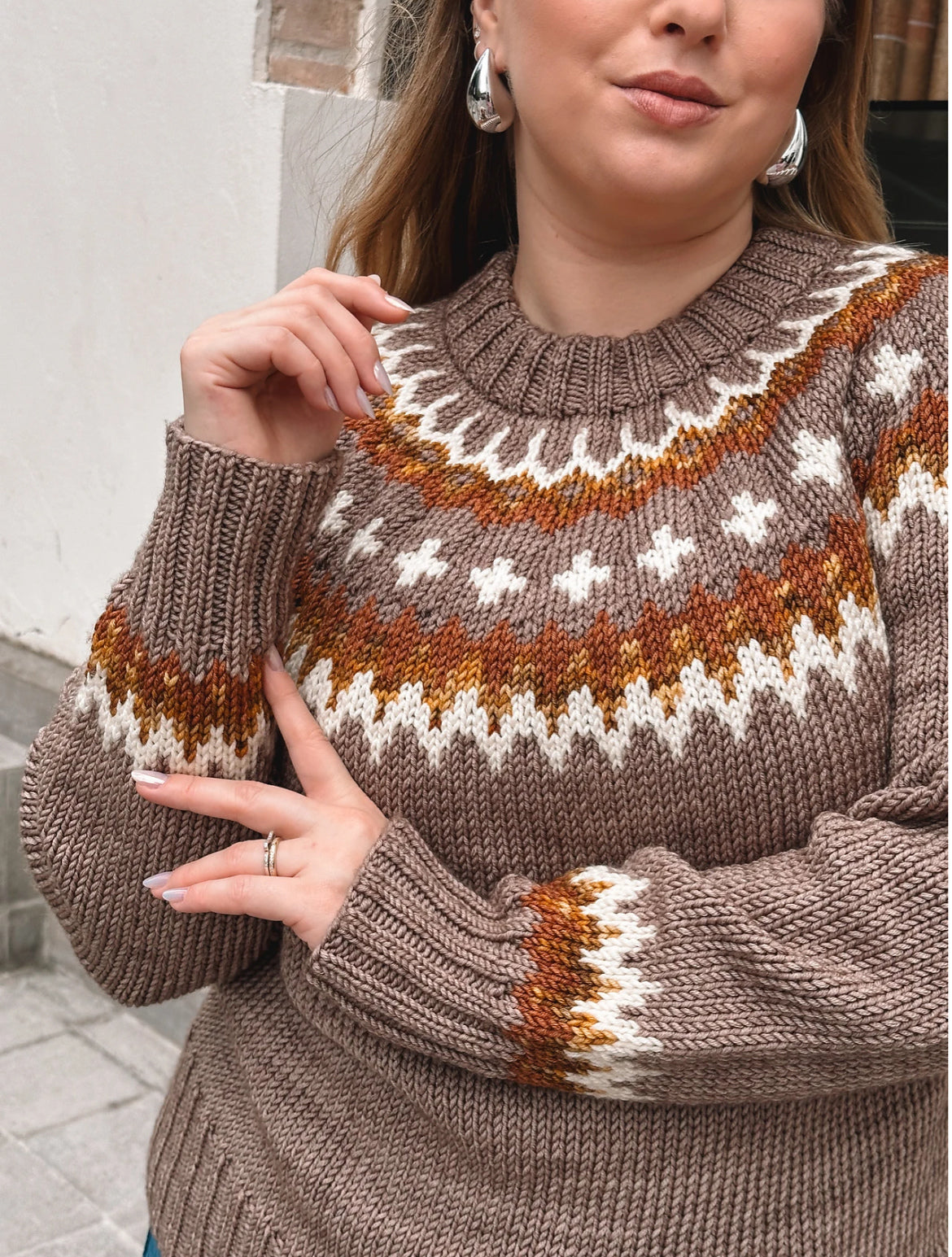 A FREE Circulo Bossa Nova Pattern - Autumn Sweater (PDF) - FREE PATTERN LINK IN DESCRIPTION