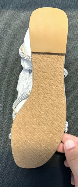 Badgley Mischka Women's Ivie Flat Sandal New w/ Box Size 6.5