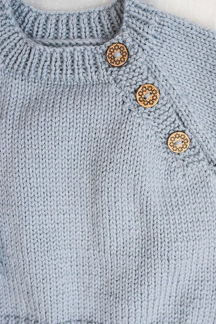 A Rowan Baby Cashsoft Merino or Summerlite DK Pattern -  Busy Bee (PDF)