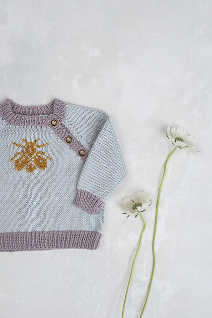 A Rowan Baby Cashsoft Merino or Summerlite DK Pattern -  Busy Bee (PDF)