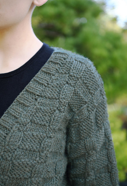 A FREE Cascade 220 Grande Pattern - Textured Cardigan with Patch Pockets (PDF)
