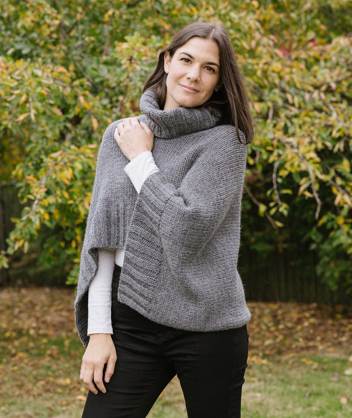A Churchmouse Yarns and Teas Pattern - Chunky Seamless Poncho (PDF)