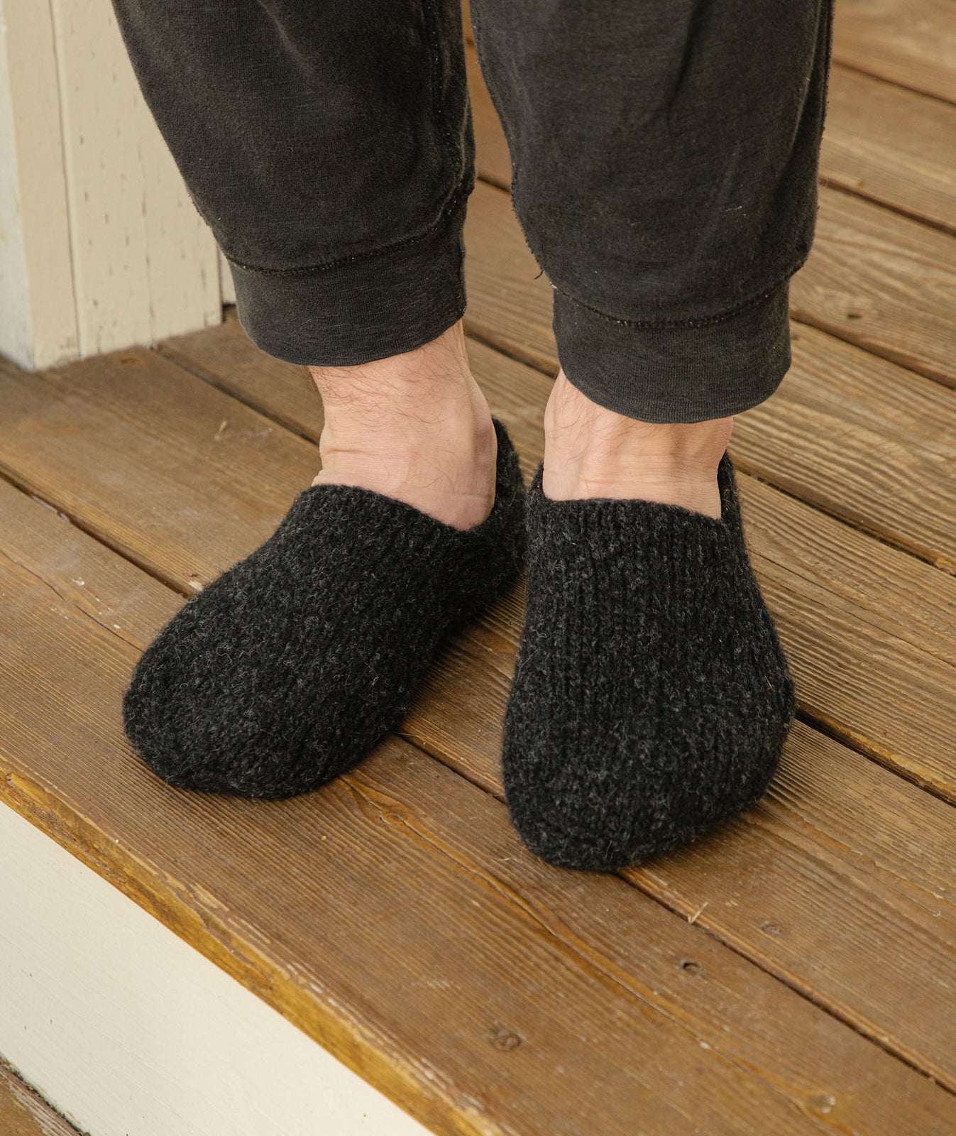 A Churchmouse Yarns and Teas Pattern - Cozy Slipper Socks (PDF)