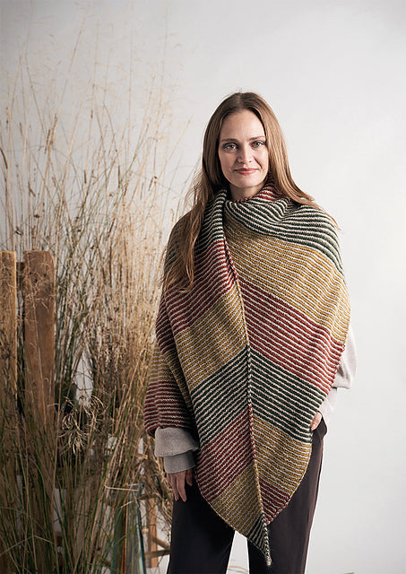 A Rowan Moordale Pattern - Cringle shawl (PDF)