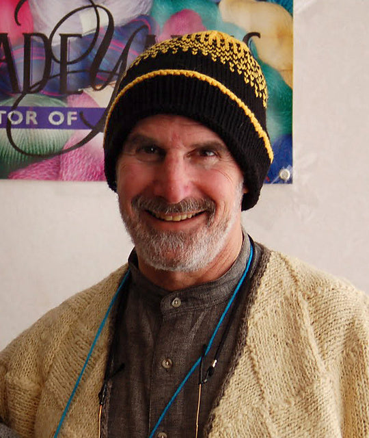 A FREE Cascade 220 Pattern - Pittsburgh Steelers Hat (PDF)