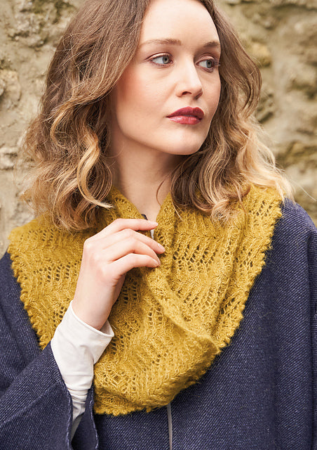 A Rowan Alpaca Classic Pattern - Dusty Cowl (PDF)