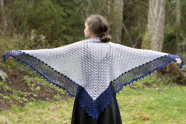 A FREE Cascade 220 Fingering Pattern - Pomelo Shawl (PDF)