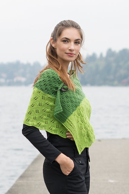 A FREE Cascade 220 Fingering Pattern - Leafy Transitions (PDF)