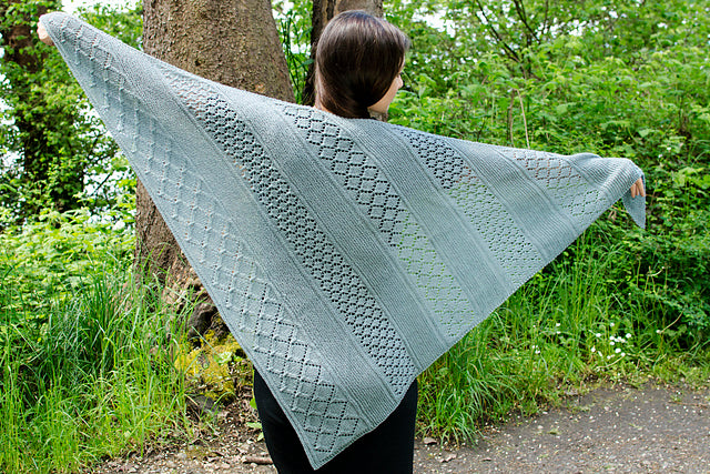 A FREE Cascade 220 Fingering Pattern - Lattice Sampler Shawl (PDF)