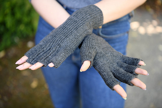 A FREE Cascade 220 Fingering Pattern - Ribbed Fingerless Gloves (PDF)