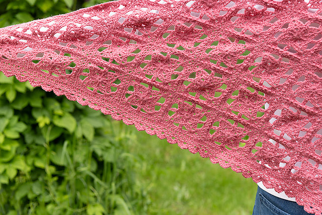 A FREE Cascade 220 Fingering Pattern - Rose Tiles Shawl (PDF)