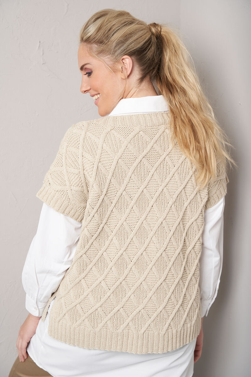 Rowan Magazine #71 - ORDERS THAT INCLUDE THIS BOOK SHIP FREE W/IN THE CONTIGUOUS US (Copy)