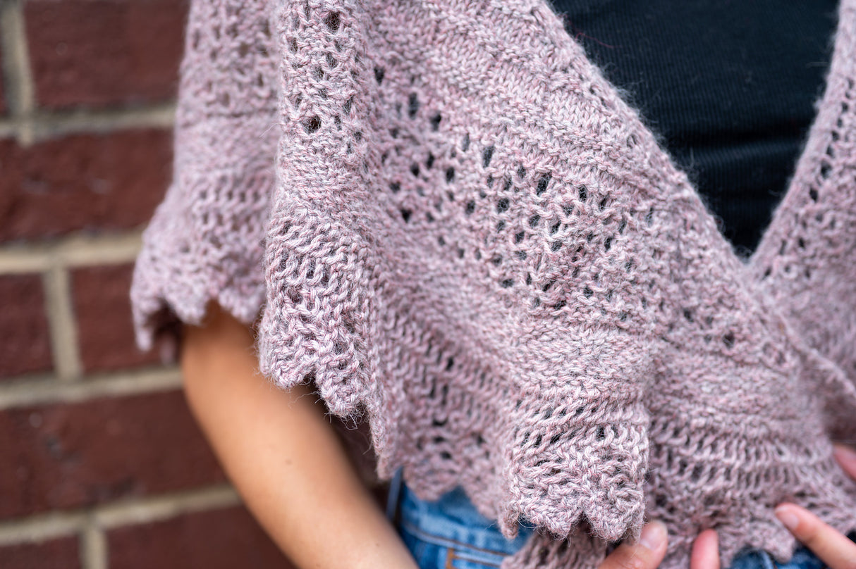 A Juniper Moon Farm Herriot Pattern - Davida Shawl (PDF)