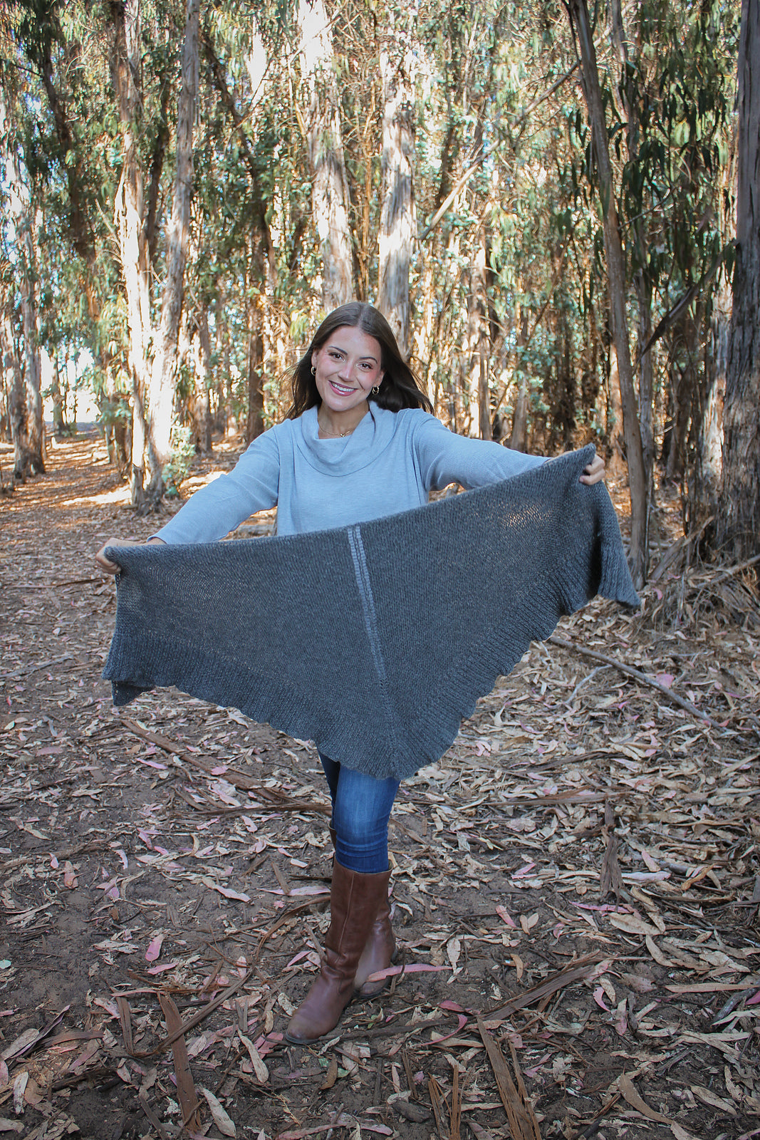 A FREE Yarn Citizen Pattern - Monstera Shawl (PDF)