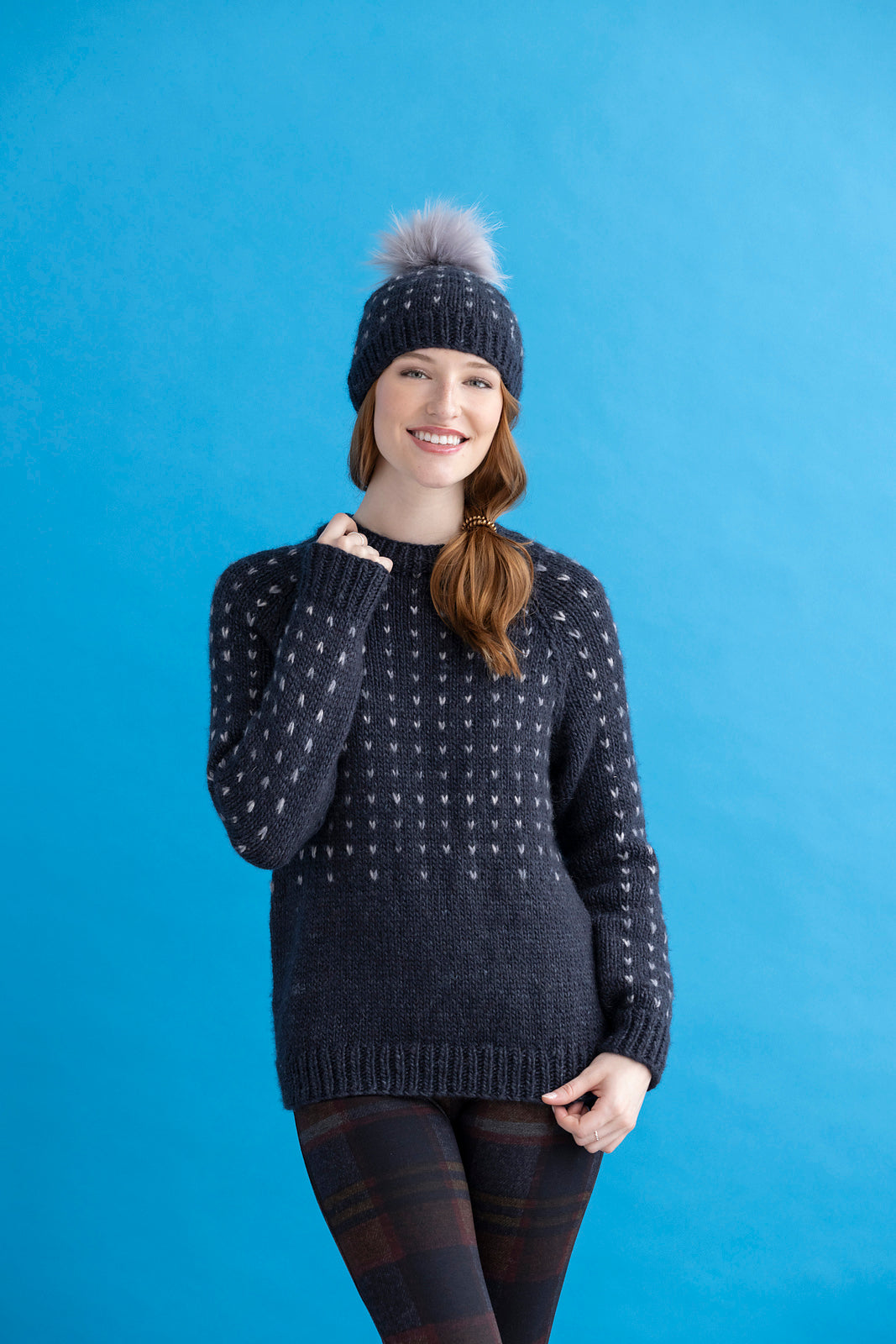 A Juniper Moon Farm Moonshine Bulky and Bulky Dappled Pattern - Oslo Nights (PDF)