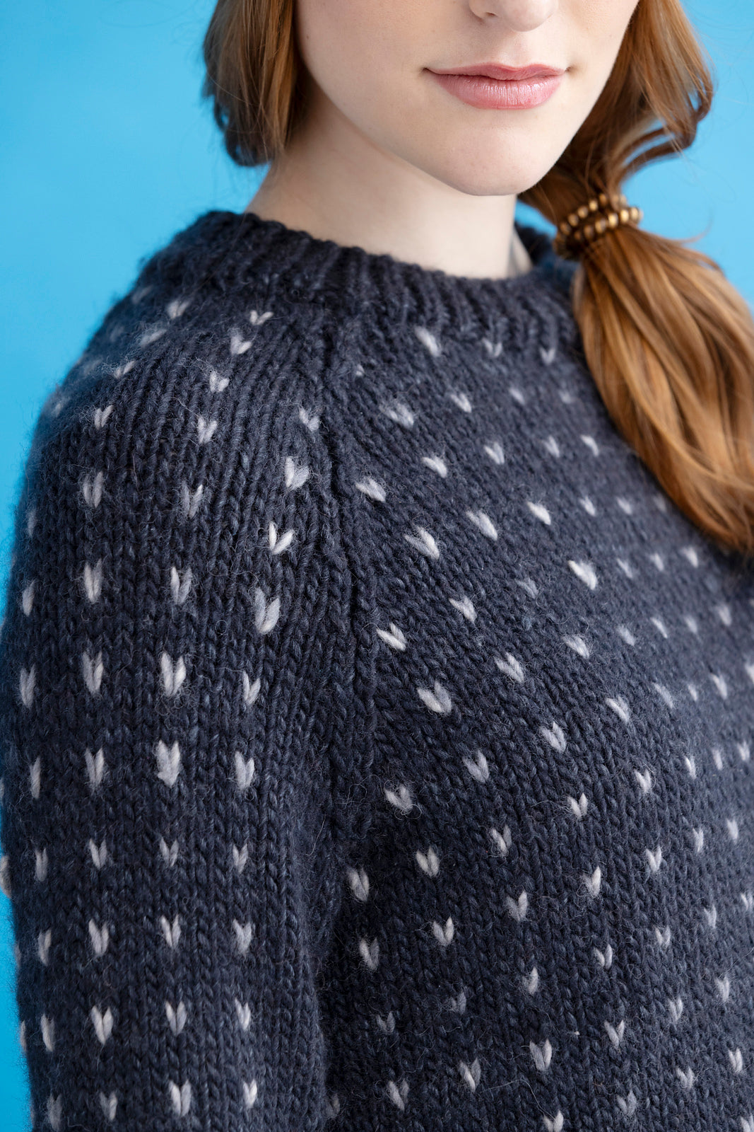 A Juniper Moon Farm Moonshine Bulky and Bulky Dappled Pattern - Oslo Nights (PDF)