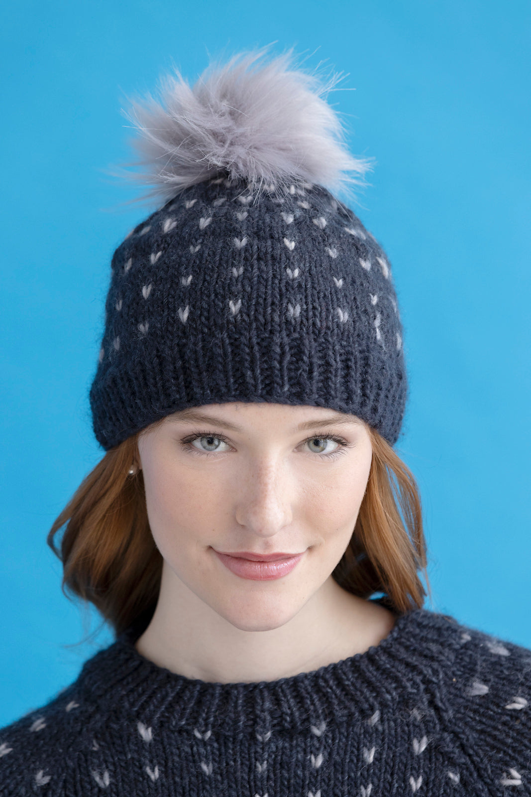 A Juniper Moon Farm Moonshine Bulky and Bulky Dappled Pattern - Oslo Nights (PDF)
